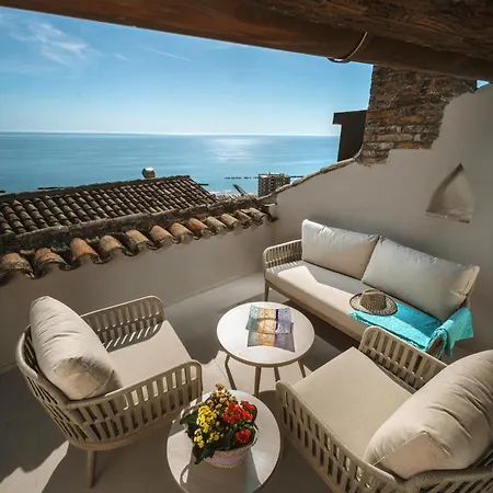 فندق مبيت وإفطار Dimora Guidi Tordini 4*